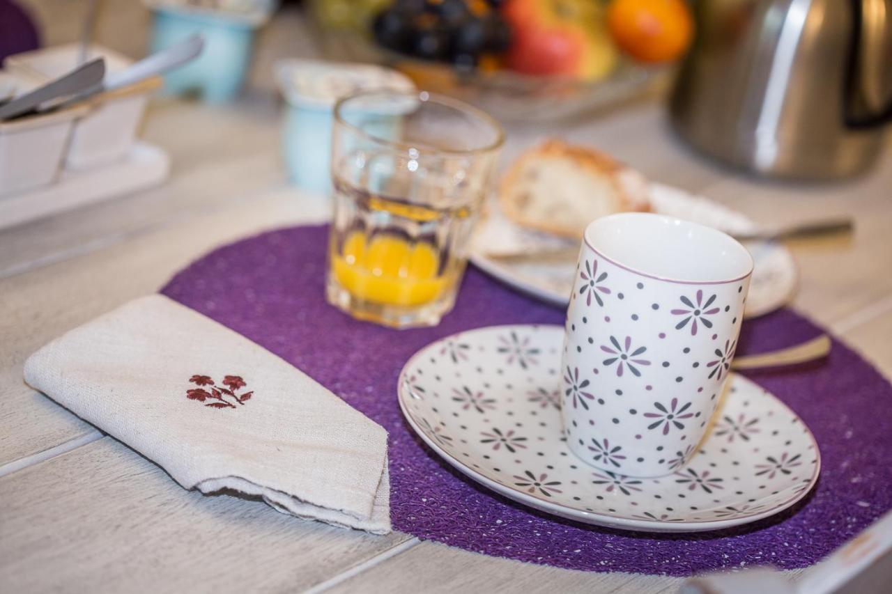Entre Canal Et Vignes Bed and Breakfast Escolives-Sainte-Camille Εξωτερικό φωτογραφία
